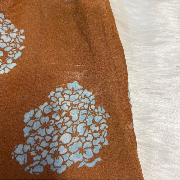 No. 6 100% silk tank with floral pattern size small - Picture 6 of 7